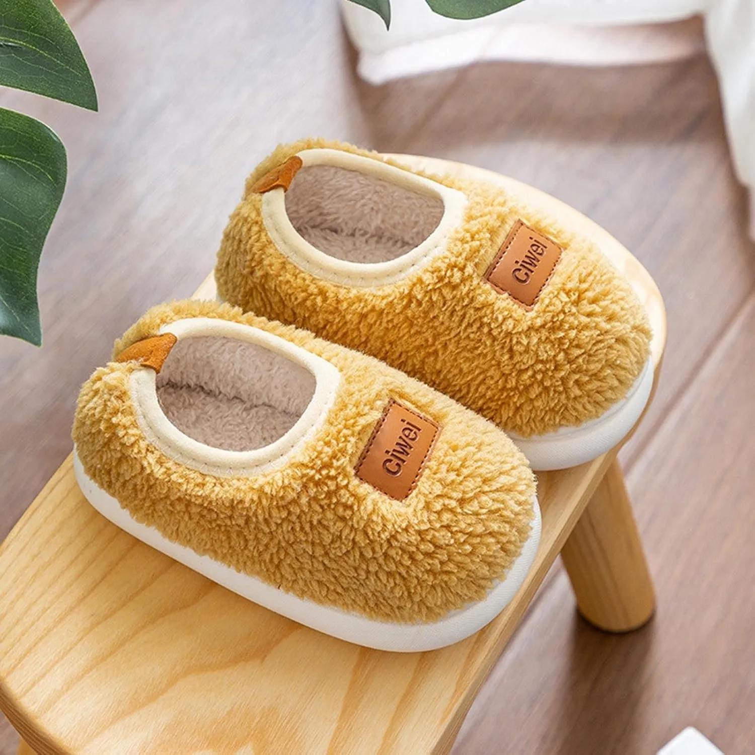 Boys Girls House Warm Slippers Fuzzy Winter Soft Slippers for Kids Fleece Non-Slip Toddler Home Indoor Shoes
