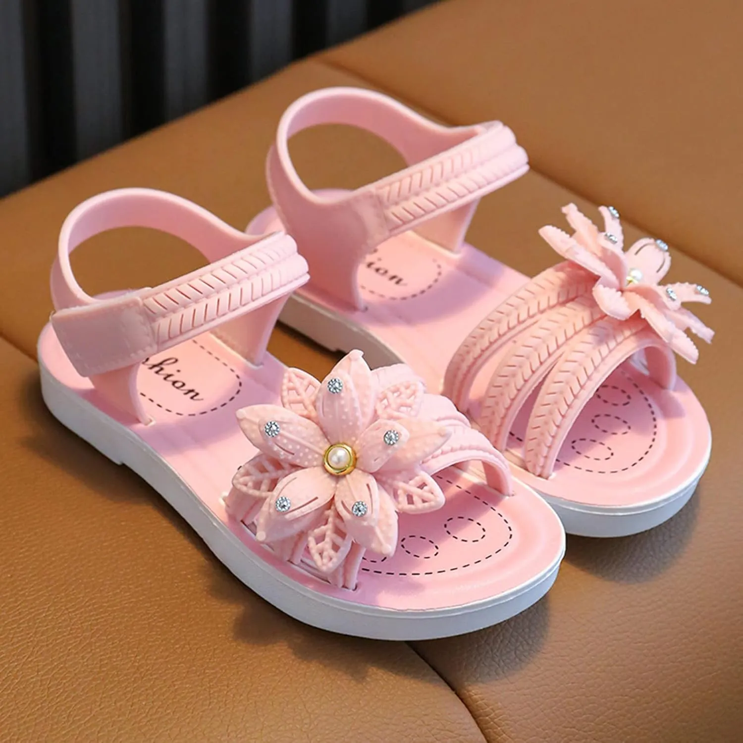 ??ink Flower Princess Sandals For Girls Open Toe Wide Dress Shoes With Strap Girls Kids Summer Casual Beach Pool Loafers