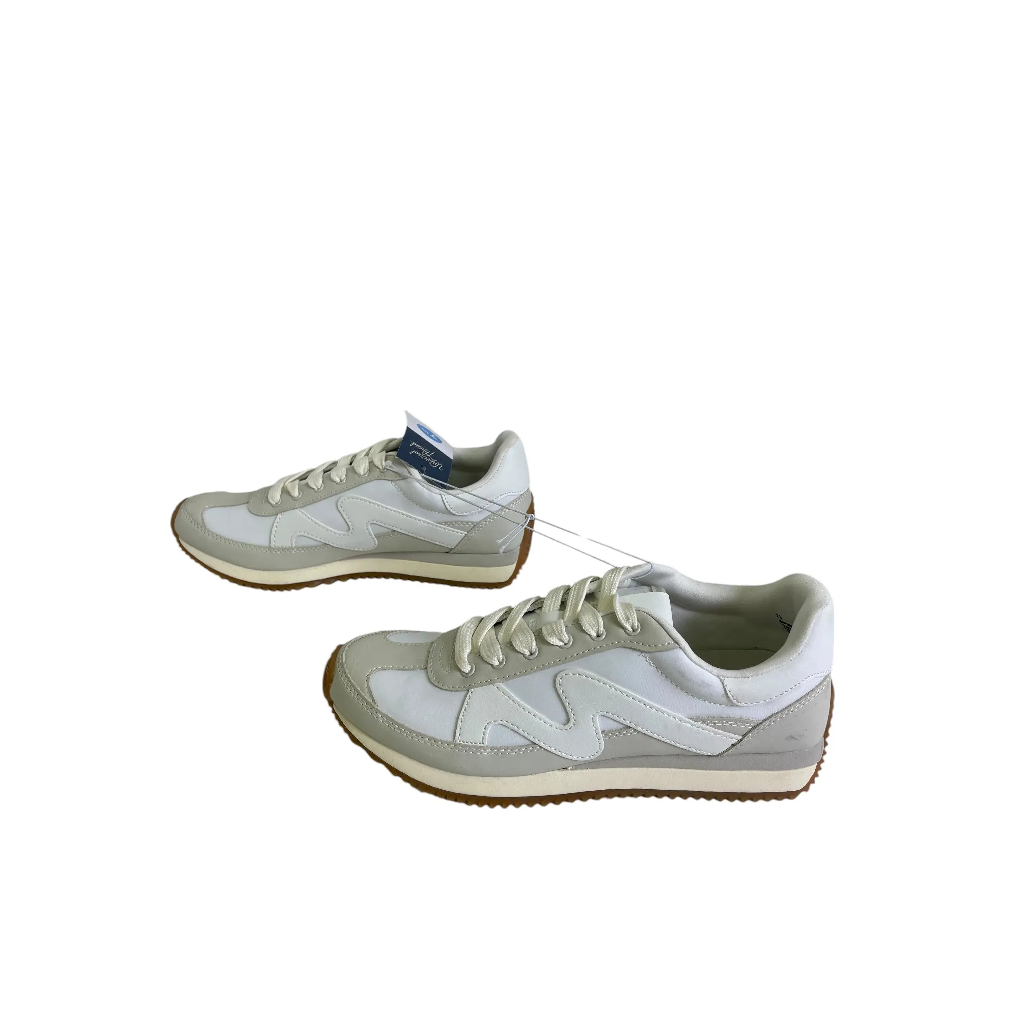 Shoes Athletic By Universal Thread In White, Size:7.5