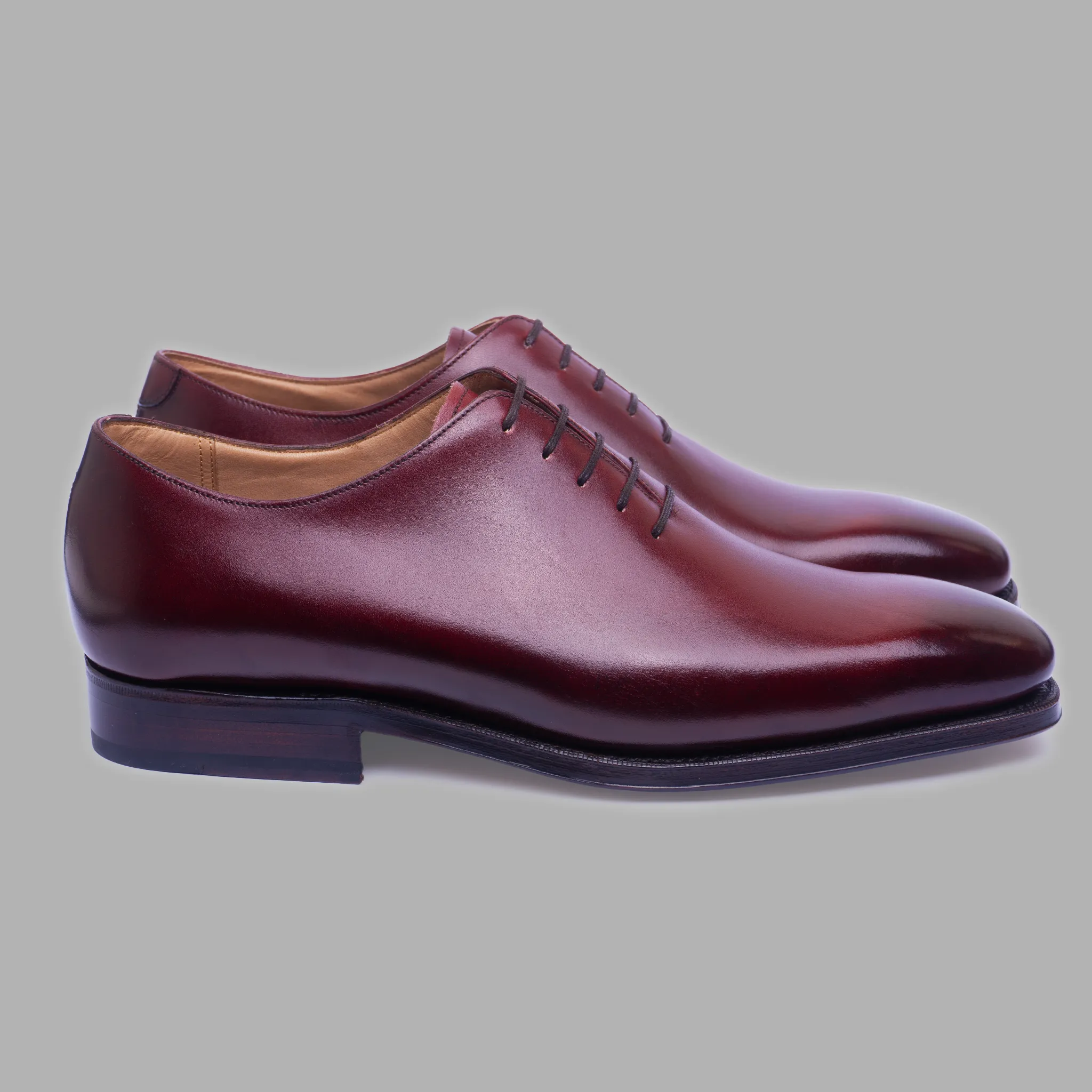 Wholecut Oxford in Burgundy Calf Leather